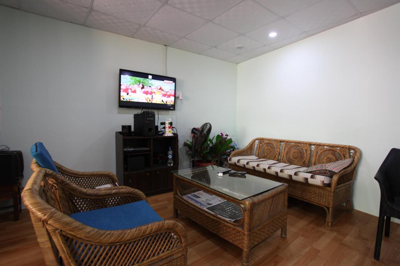 Отель Kathmandu Garden House Экстерьер фото
